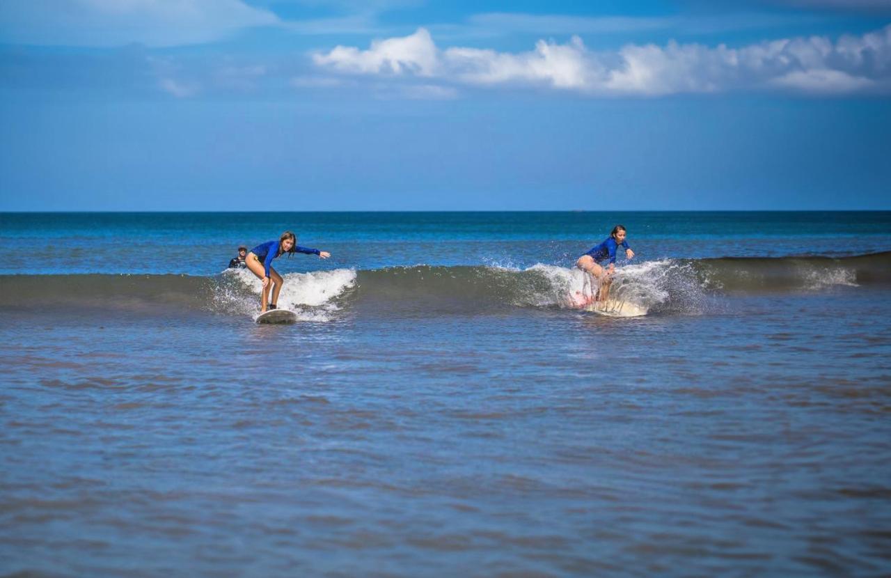 Surf Ranch Tamarindo Hotell Exteriör bild