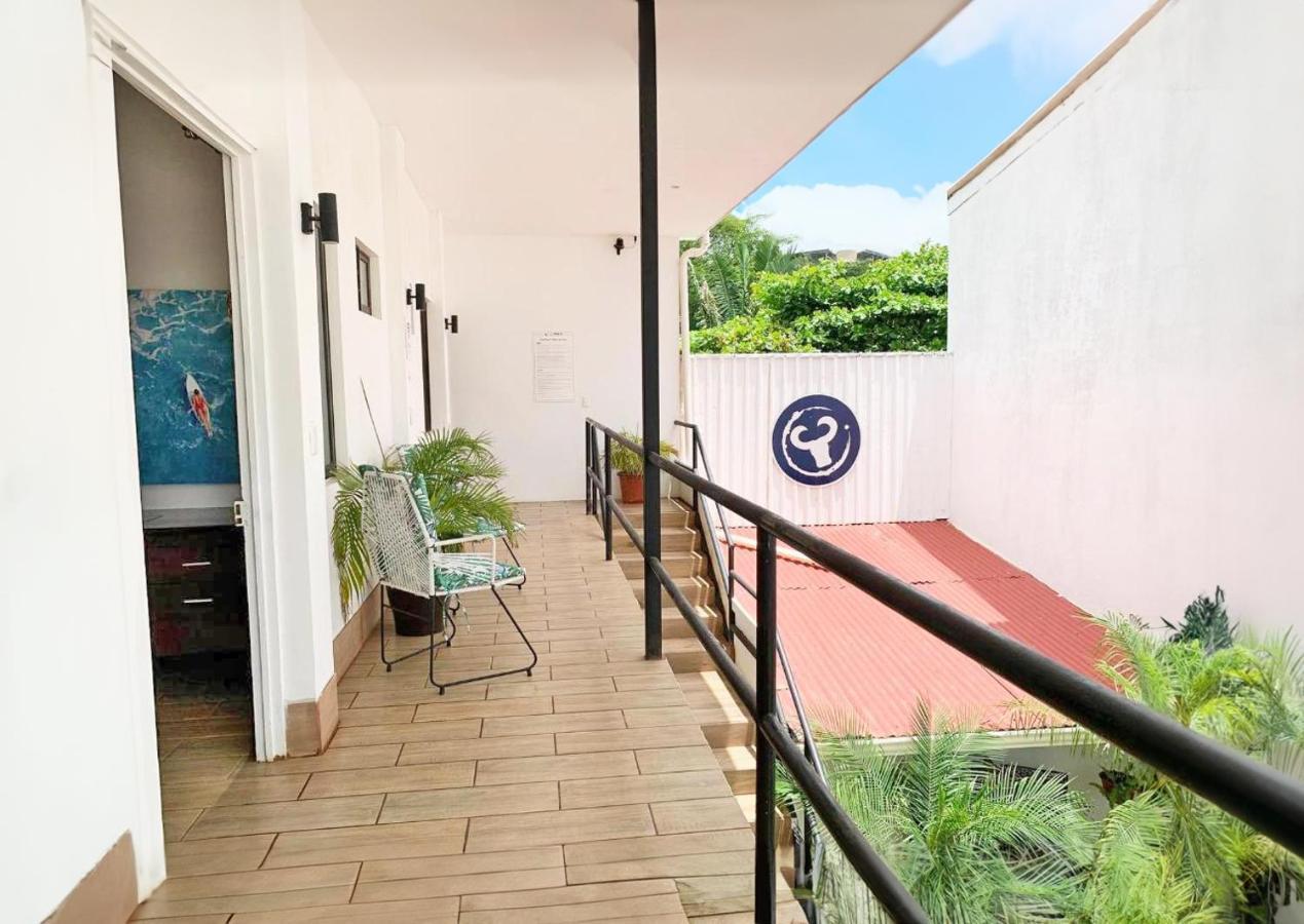 Surf Ranch Tamarindo Hotell Exteriör bild
