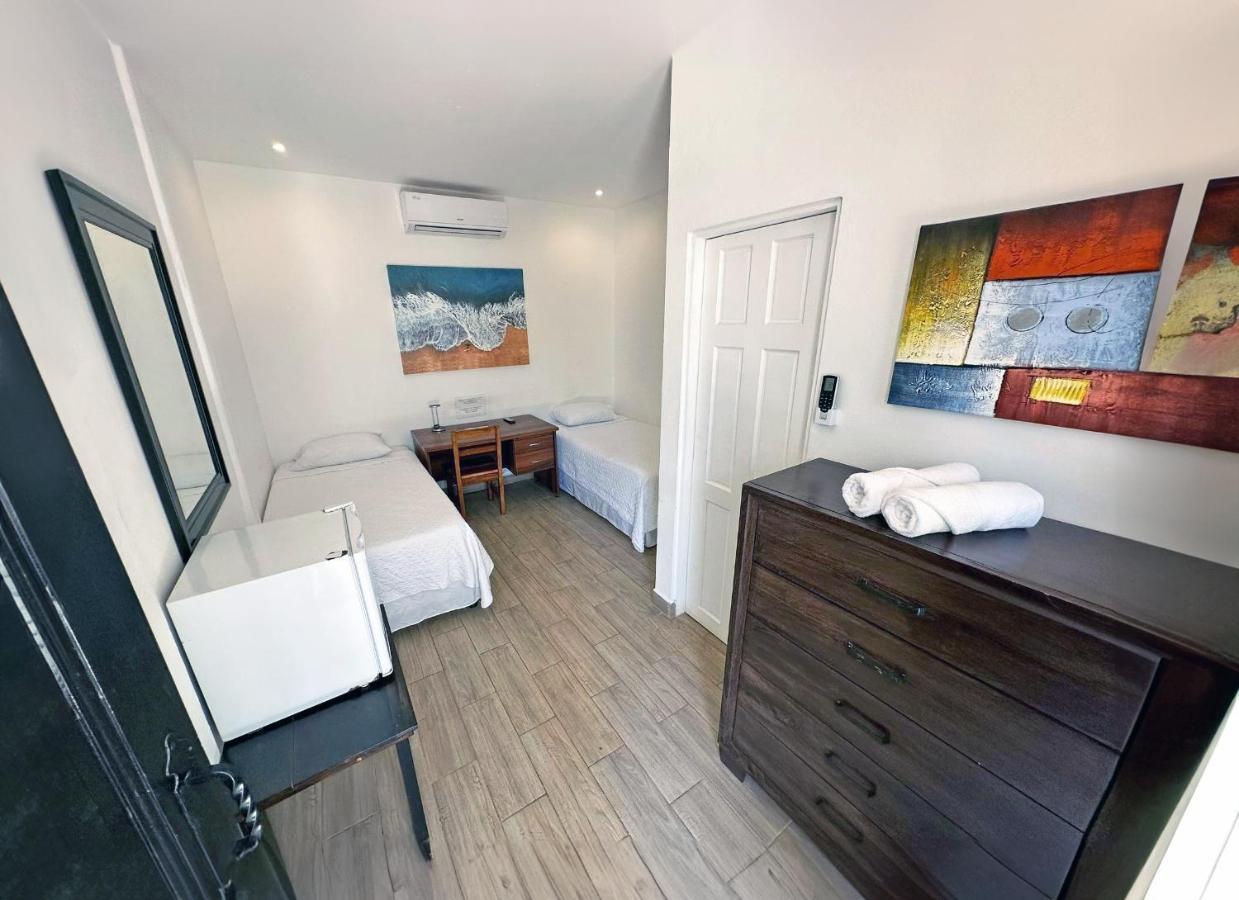 Surf Ranch Tamarindo Hotell Exteriör bild