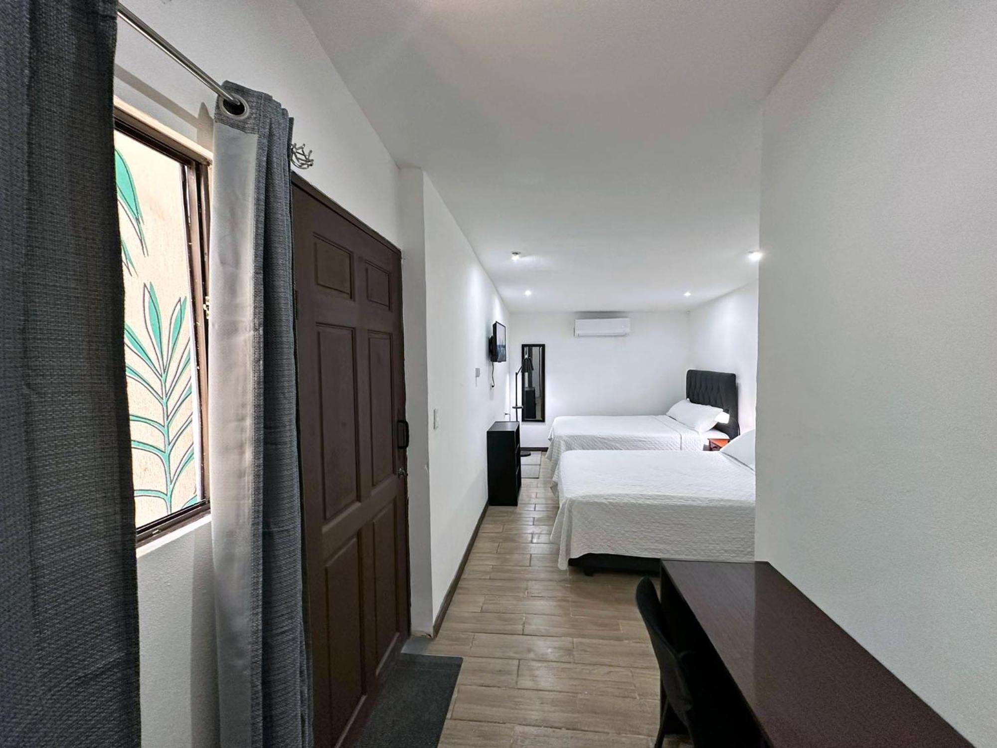 Surf Ranch Tamarindo Hotell Exteriör bild
