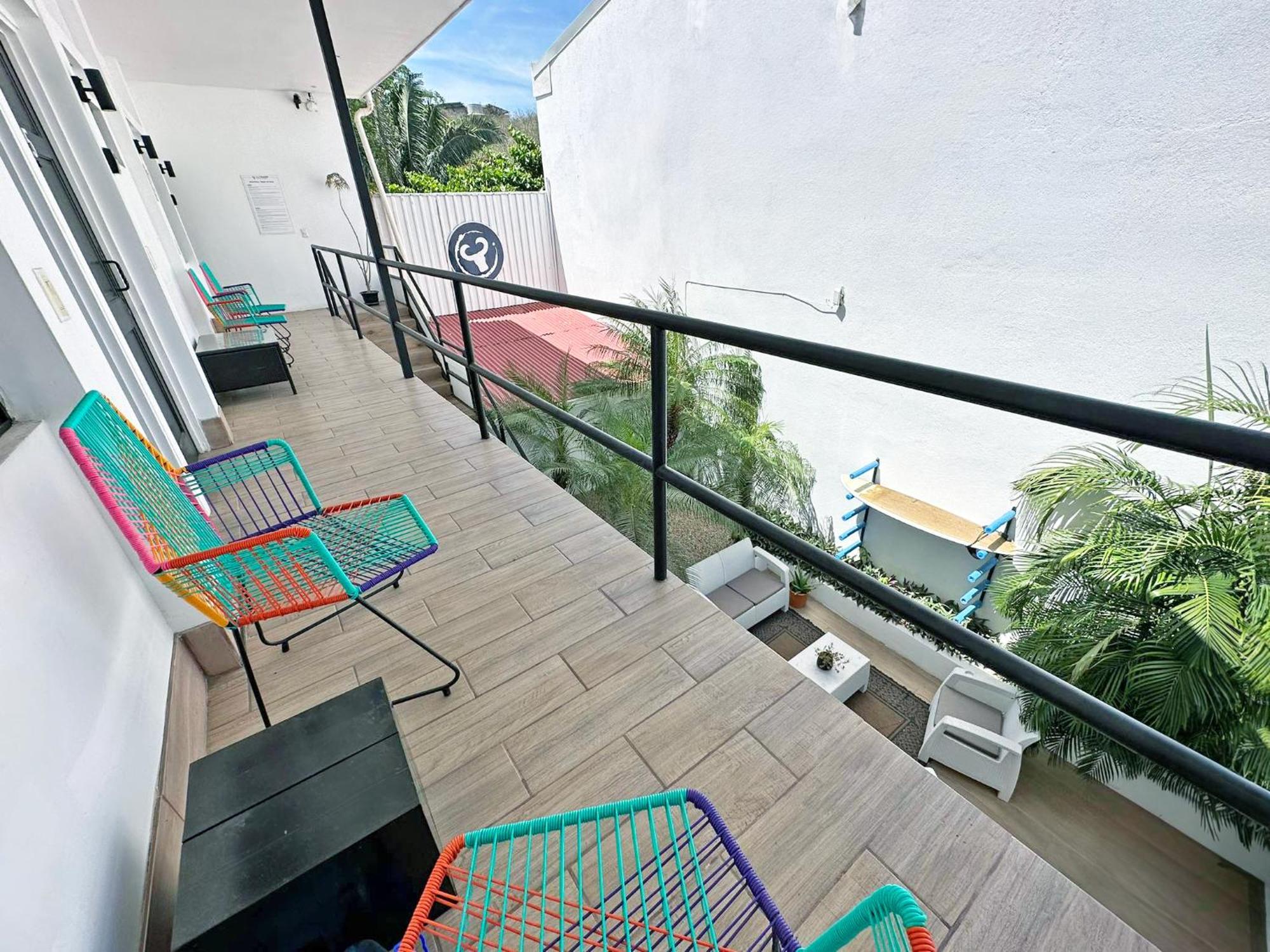 Surf Ranch Tamarindo Hotell Exteriör bild