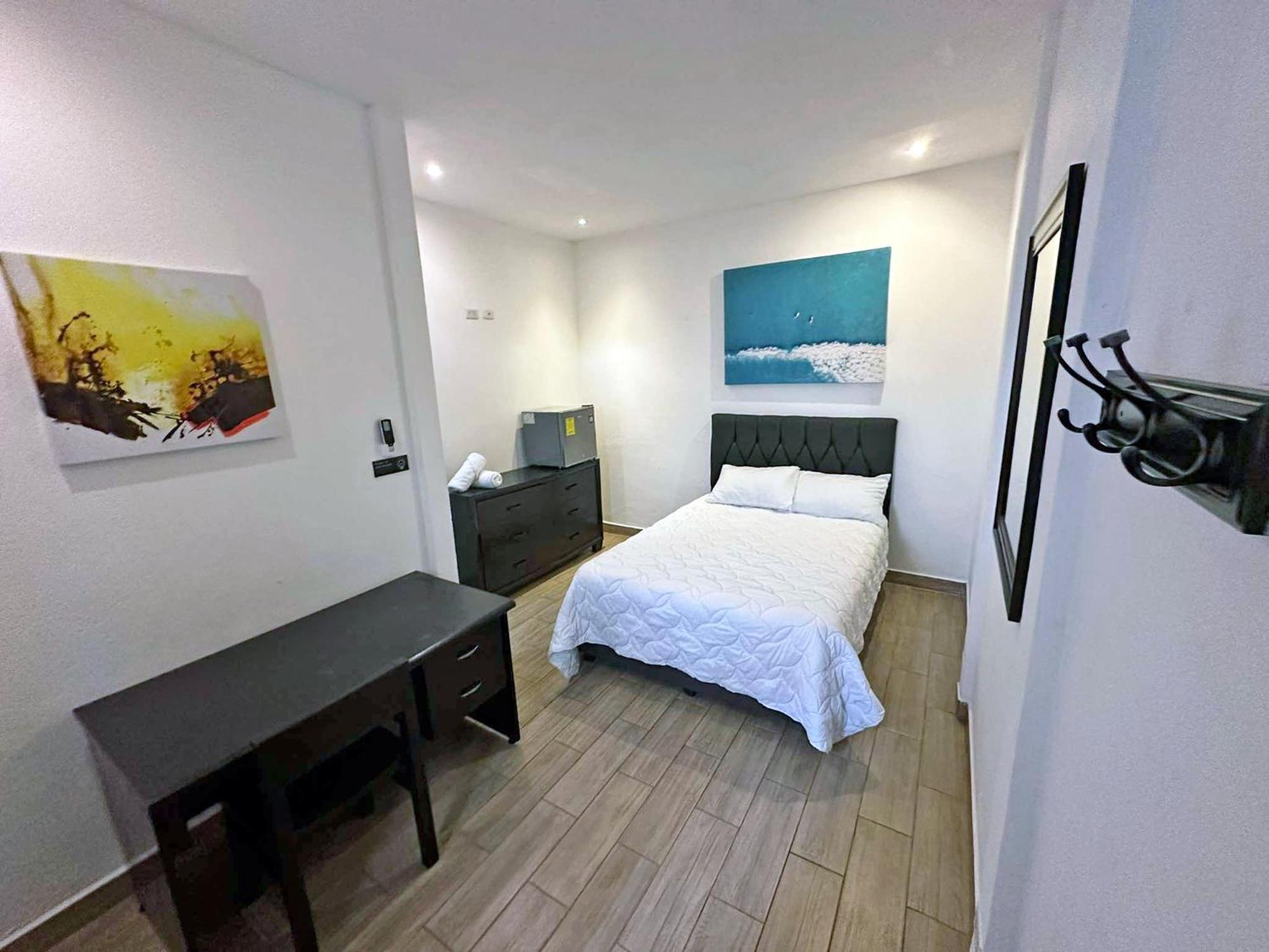 Surf Ranch Tamarindo Hotell Exteriör bild