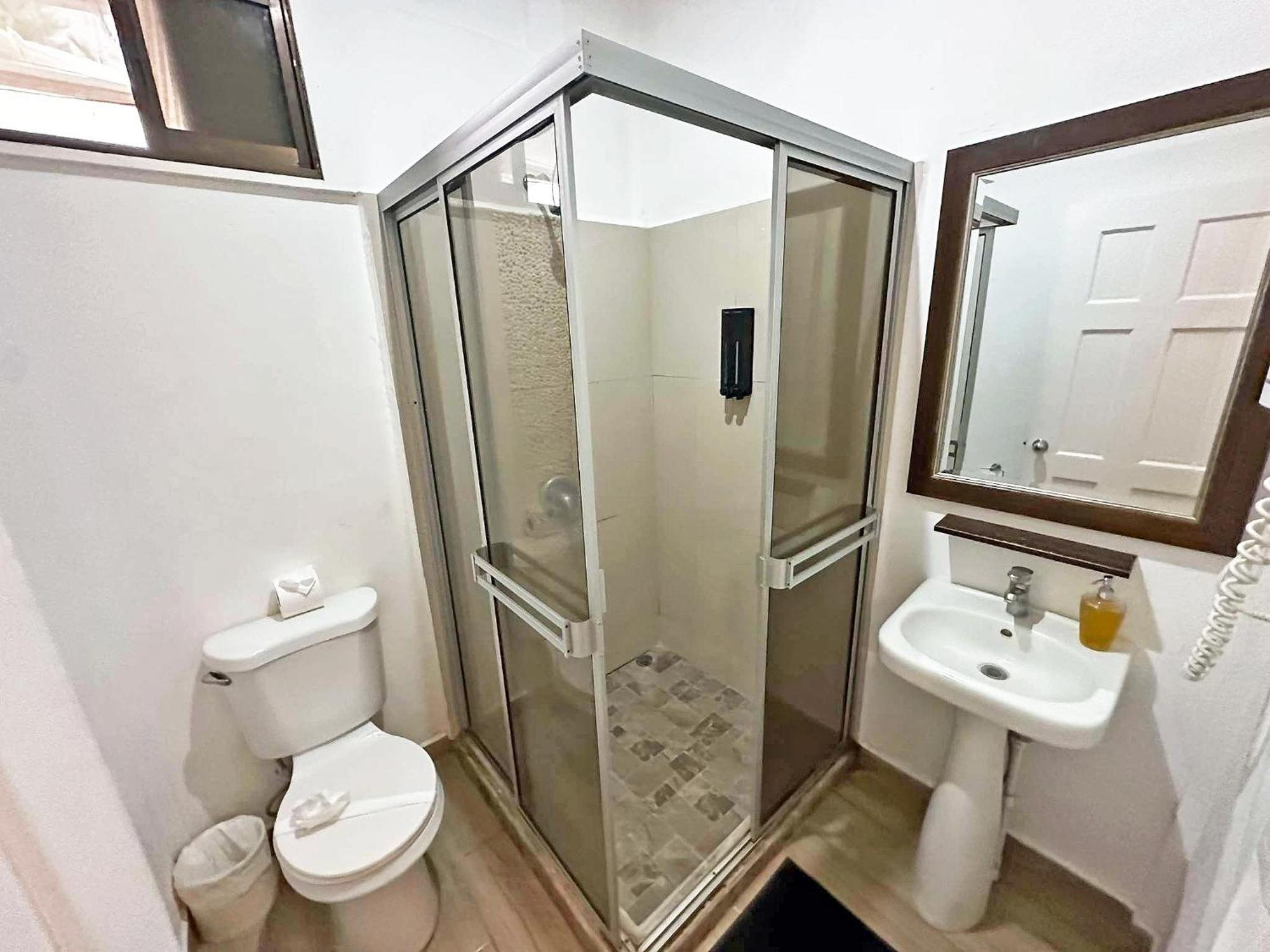Surf Ranch Tamarindo Hotell Exteriör bild