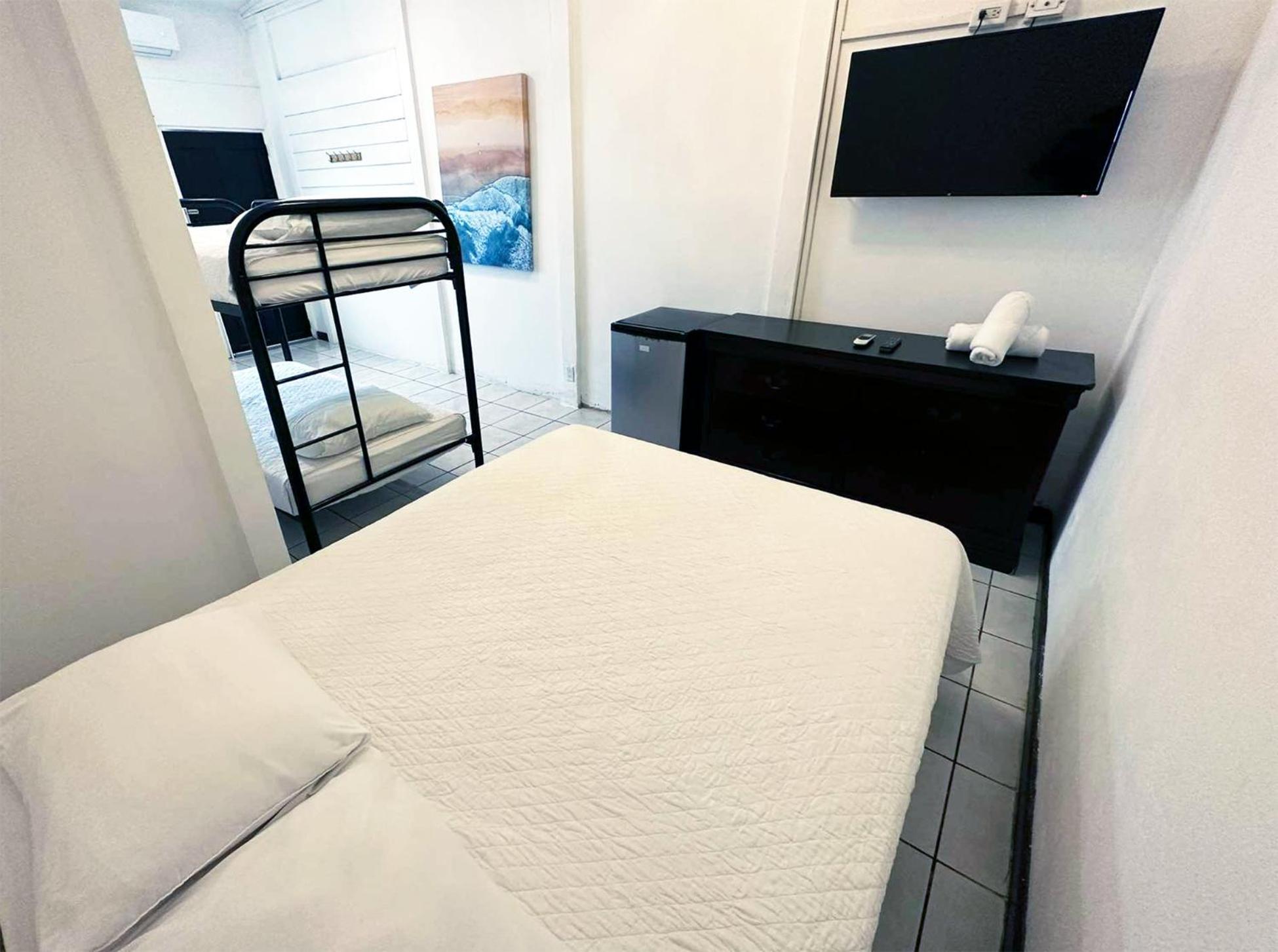 Surf Ranch Tamarindo Hotell Exteriör bild