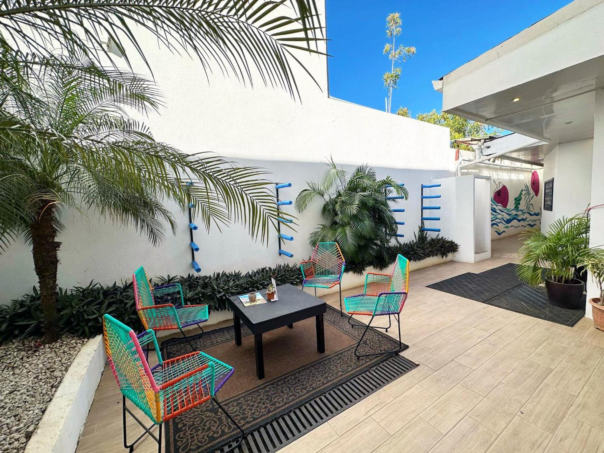 Surf Ranch Tamarindo Hotell Exteriör bild